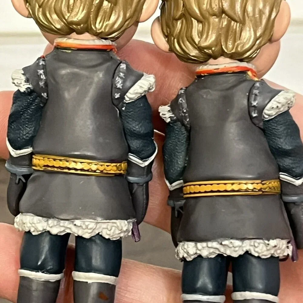 2 Disney Animators Collection Disney Store Frozen Kristoff Figures